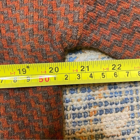 VTG Chiaramente Small Cape/Cardigan Wool Blend Orange/Red/Gray - Picture 10 of 11